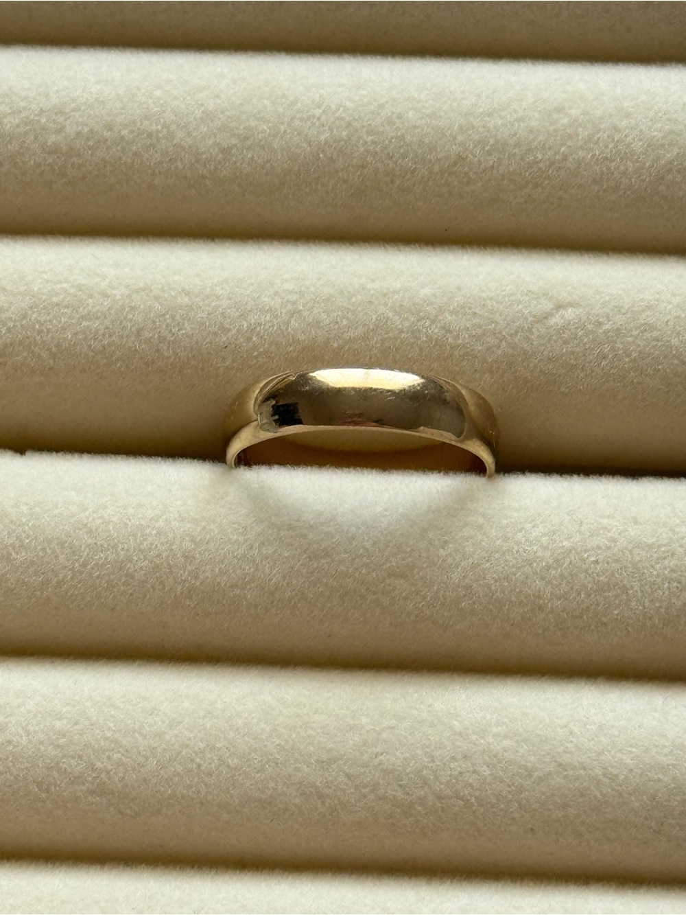 14k Yellow Gold Vintage Ring - Size 9.5